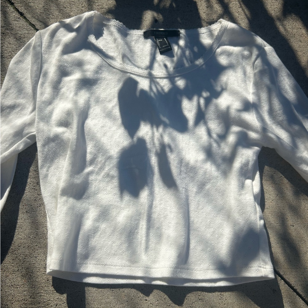Forever 21 Classic White Crew Neck Sweater